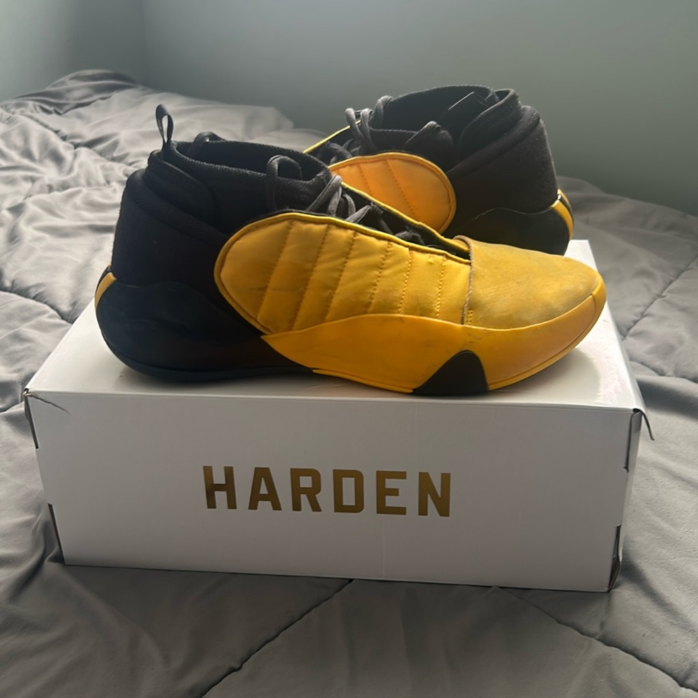 Mens Harden Volume 7 Basketball Shoes. Size US 10.5